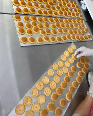 Wise Chef's Traditionally Crafted Nyonya Pineapple Tarts (10pcs per box) 正宗娘惹黄梨饼 (十件一盒)